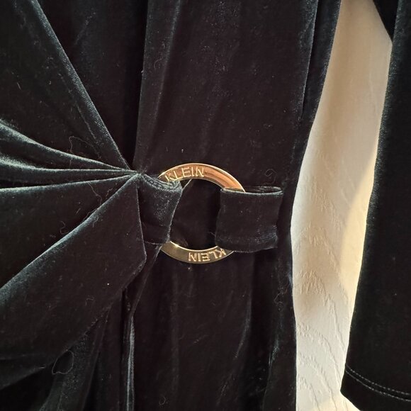 Anne Klein Green Velvet Faux Wrap Holiday Dress Size 10 - Picture 2 of 7